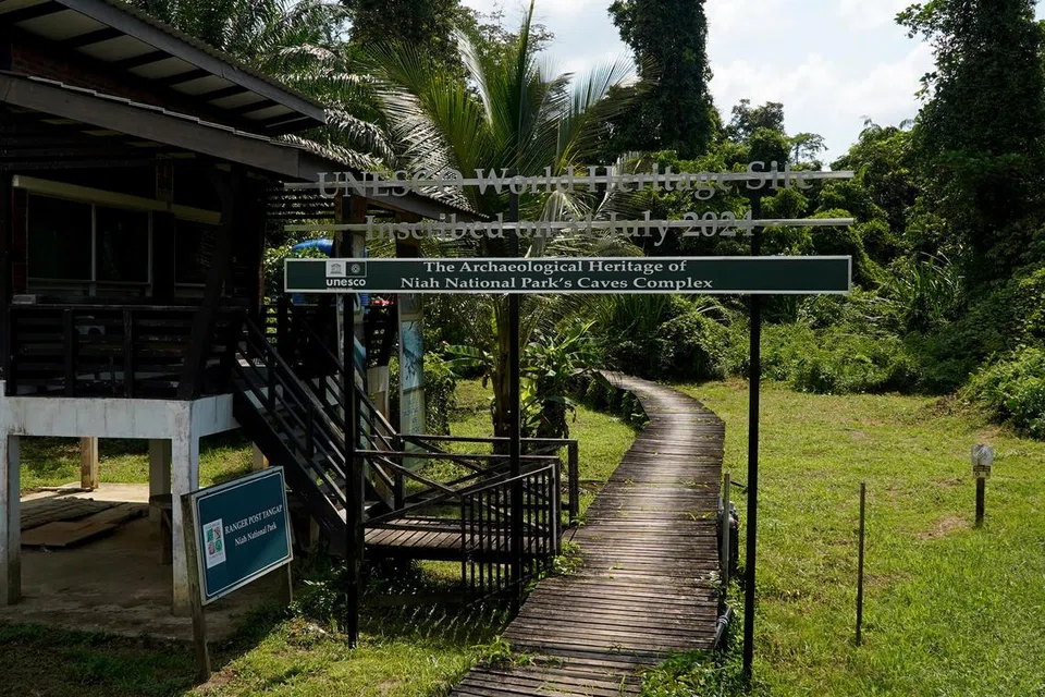 Taman Nasional Niah merupakan sebuah tapak Unesco di Miri, Sarawak.