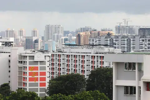 Pendapatan isi rumah median di Singapura terus meningkat walau setelah disesuaikan untuk mengambil kira inflasi.