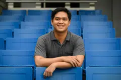 Encik Danish Isfahan Kamis, lulusan diploma Persekitaran Binaan Mampan Politeknik Republik (RP), mencipta kerjaya unik dengan menjadi juruterbang dron di QE Labs, sebuah syarikat pemula pakar dalam teknologi dron yang menyediakan perkhidmatan pemeriksaan.