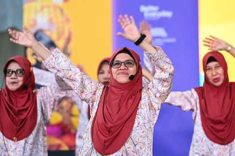Kebayarobics, Pesta Warisan Singapura, Kelab Berjalan Pantas Simei, Kartini Abdul Rahman