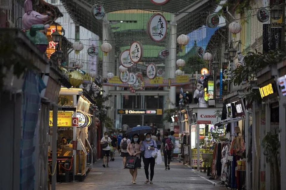 Selain seorang banduan yang merupakan satu-satunya kes dalam masyarakat, Singapura turut menyaksikan sembilan kes import hari ini. 