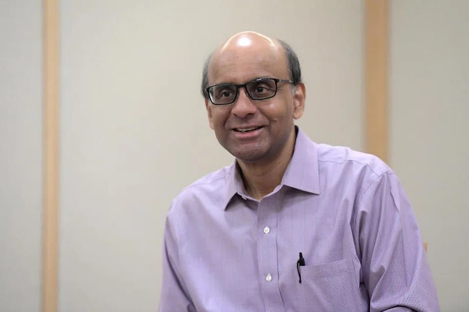 Menteri Kanan, Encik Tharman Shanmugaratnam telah menggesa agar rakyat Singapura bersatu demi membina masyarakat lebih teguh dan bersepadu. - Foto fail