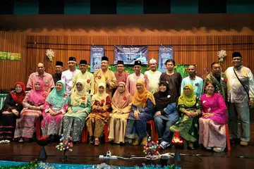 ERAT SILATURAHIM: Penduduk Kampung Kuchai, seperti yang diamanahkan bapa Encik Mohamed Nassir Ismail, kerap mengadakan Perjumpaan Hari Raya Anak-anak Kampung Kuchai. Foto ini diambil pada 2017.