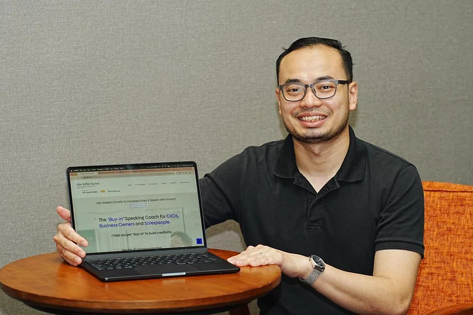 Sebagai pembimbing strategi perniagaan bagi mendapat keyakinan, Encik Abu Sofian Eunos, membantu pengasas, eksekutif C-suite (pegawai teratas) dan jurujual melakar strategi yang membuat orang ramai mahu mempercayai dan mengikuti mereka.