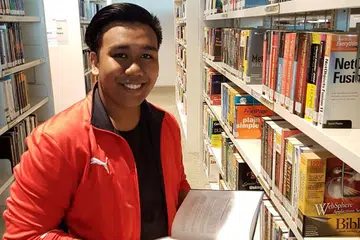 RAIH KEJAYAAN: Tempoh pengajian di ITE membuka pelbagai peluang bagi Encik Muhammad Arrafi melanjutkan pengajian ke politeknik dan menceburi dunia keusahawanan. - Foto ihsan MUHAMMAD IHSAN