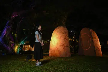 ‘Batu Ghaib’, Syahmin Huda, Light To Night 2026, seni pemasangan, batu bersurat