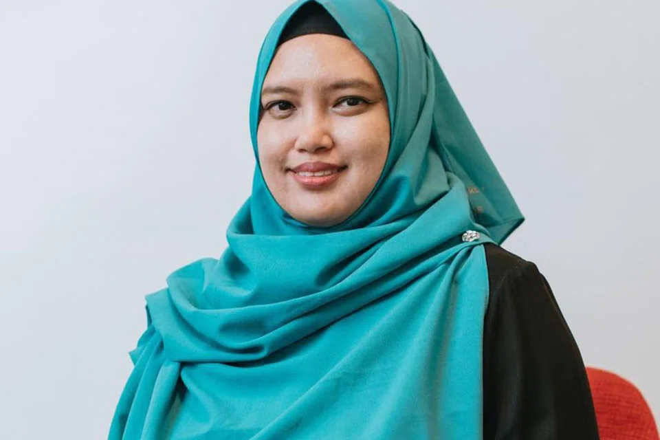 GIGIH MENULIS: Dr Noridah Kamari, seorang penulis dan penerbit prolifik di Singapura.