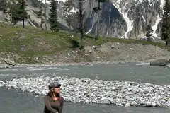 Cik Salima Nadira Mafoot Moss Simon meneroka Kashmir pada Mei 2024.