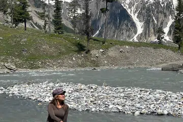 Cik Salima Nadira Mafoot Moss Simon meneroka Kashmir pada Mei 2024.