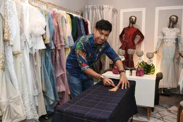 Adam Rashid memberanikan diri memasuki sektor penganjuran konsert buat artis terkenal, Liza Hanim pula, kerana berasa ia juga platform mengetengahkan rekaan fesyen busananya yang kreatif.
