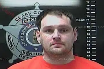 BROCHEZ: Dakwa dipecat daripada pekerjaan kerana laporan akhbar mengenai kes kebocoran maklumat HIV. - Foto fail