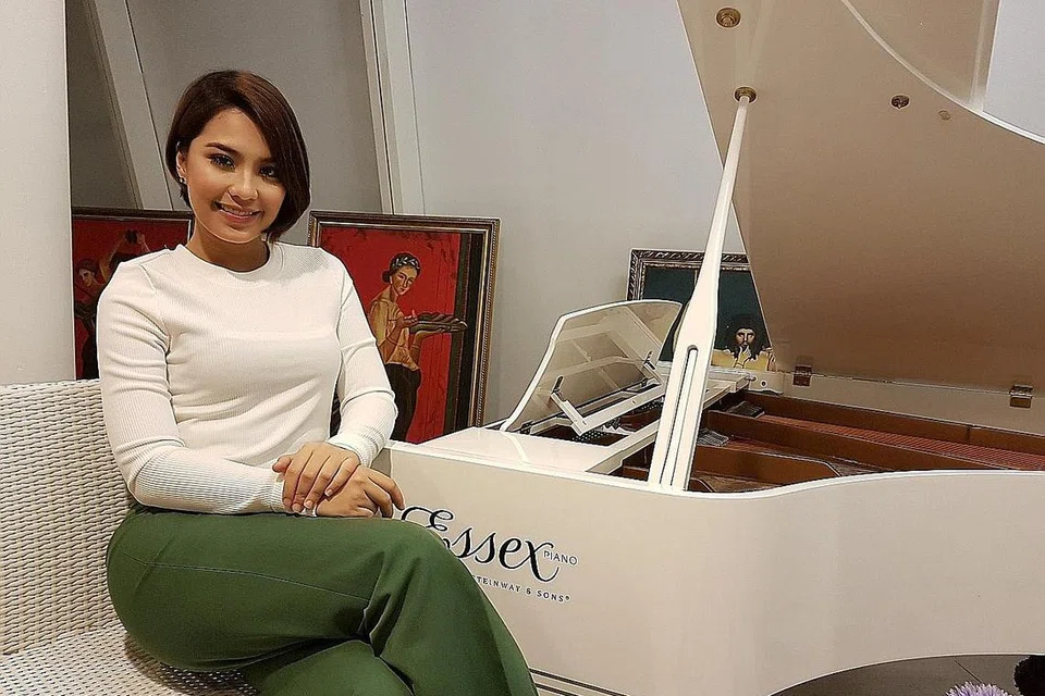 SIBUK BANGUNKAN KERJAYA: Pelakon dan penyanyi Janna Nick sedang menjalani penggambaran bagi drama 60-episod Dia, dan bakal melancarkan single keduanya Julai ini. - Foto NUR DHUHA ESOOF