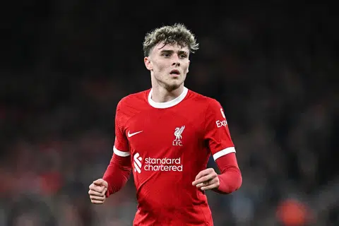 Bobby Clark seorang penyerang serba boleh dan mampu bermain di bahagian serangan dan tengah –  menjaringkan 13 gol bersama pasukan Liverpool bawah-18 tahun dalam musim pertamanya.