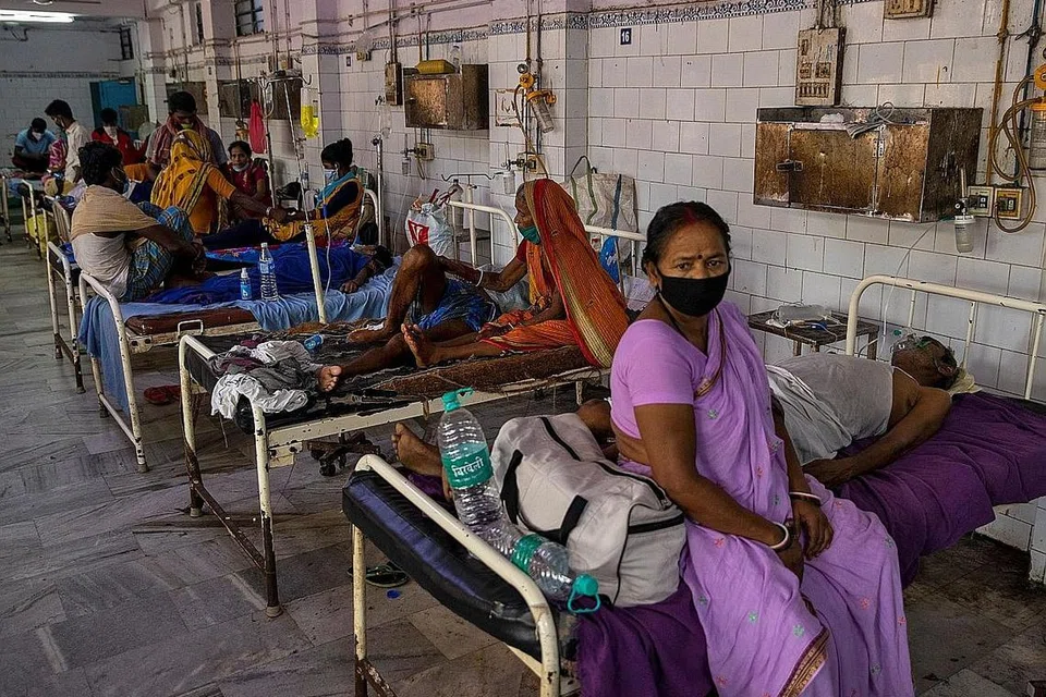 JUMLAH JANGKITAN TINGGI DI INDIA: Gambar menunjukkan situasi di Bhagalpur Bihar, India pada 27 Julai lalu. India mencatatkan antara jumlah jangkitan tertinggi di seluruh dunia. - Foto REUTERS
