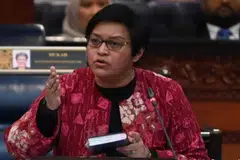 Menteri di Jabatan Perdana Menteri (Undang-Undang dan Pembaharuan Institusi) Malaysia, Cik Azalina Othman Said.