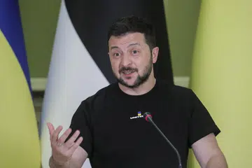PRESIDEN UKRAINE: Encik Volodymyr Zelensky enggan memberikan perincian tentang strategi tentera negaranya dalam melancarkan serangan ke atas Russia semasa menemui pihak media pada Sabtu (10 Jun). 