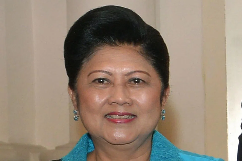 Cil Ani Yudhoyono (gambar atas). - Foto BH oleh DESMOND FOO