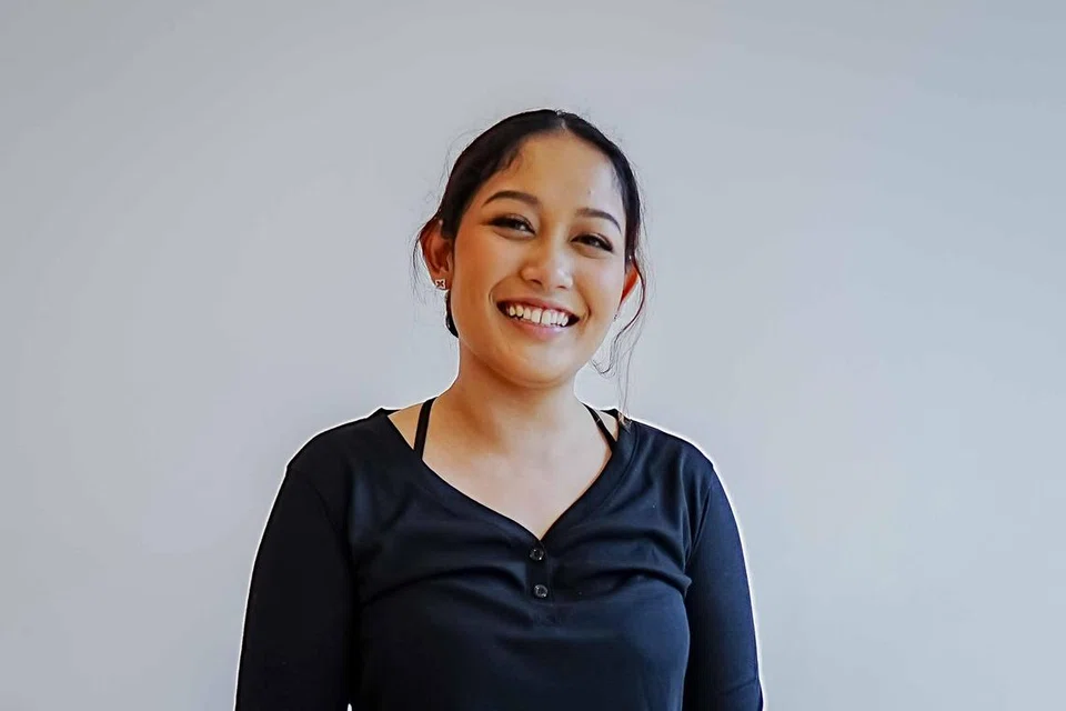 Cik Liyana, 26 tahun, mendapati yoga udara membantu tubuhnya menjadi lebih fleksibel dalam pergerakan di samping meningkatkan keyakinan dirinya.