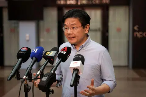 TEMU MEDIA: Encik Lawrence Wong bertemu media pada Rabu bagi memberi kenyataan berkaitan kes siasatan CPIB melibatkan Encik S Iswaran.