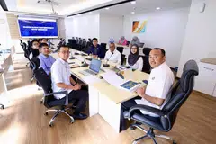 Pengerusi Jawatankuasa Perumahan dan Kerajaan Tempatan Johor, Datuk Mohd Jafni Md Shukor (kanan), ketika mempengerusikan mesyuarat Rumah Kasih Johor di Kota Iskandar, Iskandar Puteri, Johor.