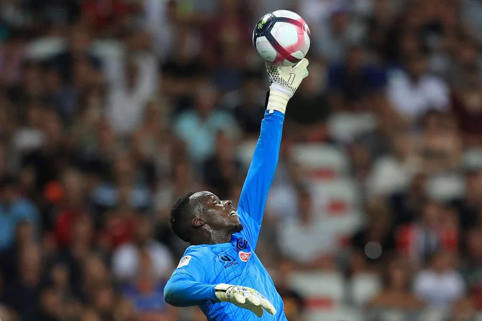 Edouard Mendy ke Chelsea- Foto AFP 