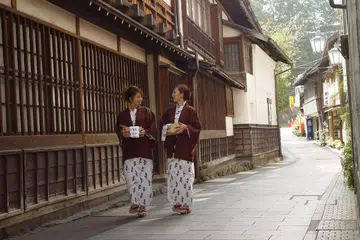 KAYA BUDAYA: Bandar Yamanouchi ini menawarkan pemandangan asli seolah-olah bandar lama yang menjadi tarikan pelancong juga. - Foto CENTRAL JAPAN TOURISM BOARD