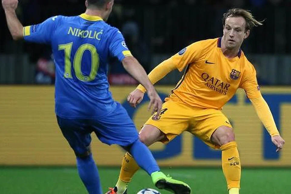 Ivan Rakitic (jersi kuning) masuk sebagai pemain gantian dan menjaringkan dua gol kemenangan Barcelona ke atas BATE Borisov di stadium Borisov Arena pada Rabu, 21 Oktober. Gambar AFP