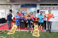 Klinik Masyarakat Sata CommHealth dirasmikan oleh Mayor Majlis Pembangunan Masyarakat (CDC) Central, Cik Denise Phua (baju biru), pada 10 Mac.