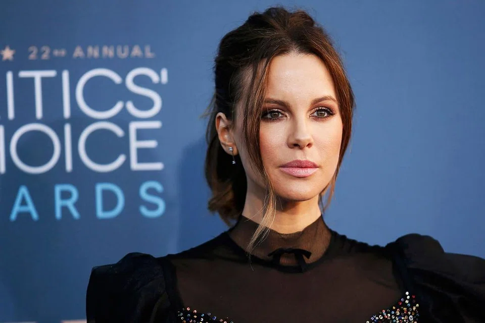 GAYA HIDUP SIHAT: Kate Beckinsale akui manfaat tenaga yang diraih hasil daripada bersenam dan memilih pemakanan sihat meskipun menjangkau usia 43 tahun. - Foto REUTERS