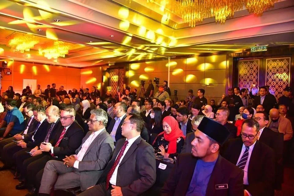 TARIK TUMPUAN: Malaysia Digital Expo (MDX) bertema ‘Jom berniaga. Melabur di Malaysia’ yang berlangsung di Selangor sebelum ke Melaka, Johor dan Sarawak selama enam minggu sehingga 8 November 2023 bermatlamat untuk Malaysia meneroka dan mengembangkan lagi ekonomi digital. 