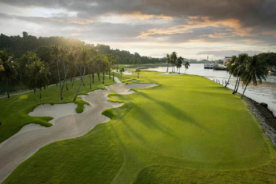 PADANG GOLF TERBAIK DUNIA: Padang golf Serapong di Sentosa, yang diiktiraf sebagai Padang Golf Terbaik Dunia pada majlis Anugerah Golf Dunia (WGA) di Abu Dhabi.