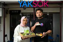 TEMPAT BAHARU: Pengasas Yaksok, Cik Raudhah Osman, bersama suaminya, penyanyi tempatan, Ryan Sufiyan, membuka kafe baharu yang terletak di 17 Bali Lane. Sebelum ini, Yaksok pernah beroperasi di Tanjong Pagar dan Pusat Makanan Amoy Street 