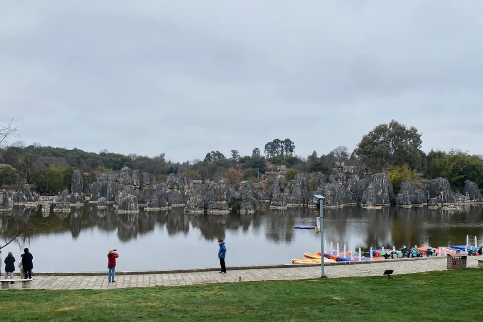 Hutan batu ‘Stone Forest’, sebuah tapak Unesco di Kunming, China.