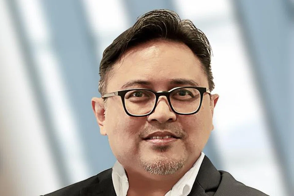 Ketua kumpulan bahagian Acara dan Penggunaan Ruang Awam di Hab Sukan Singapura, Encik Yazed Osman, berbesar hati dengan kerjasama Mediacorp dalam menganjurkan pesta sambutan menghitung detik menyambut Tahun Baru, menjadikannya acara pembukaan sulung bagi sambutan ulang tahun kemerdekaan Singapura ke-60 (SG60).