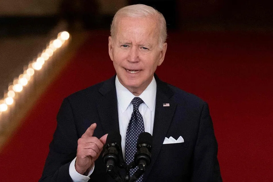 ENCIK JOE BIDEN: Gesa Kongres haramkan senjata serangan berkuasa tinggi dan meluaskan pemeriksaan latar belakang pembeli bagi mengawal penggunaan senjata api. - Foto AFP