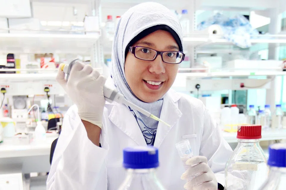 DR RUFAIHAH: Ada ketika beliau menghadapi dilema kerana sumber yang kurang pasti tetapi teruskan untuk tujuan pendidikan. - Foto fail