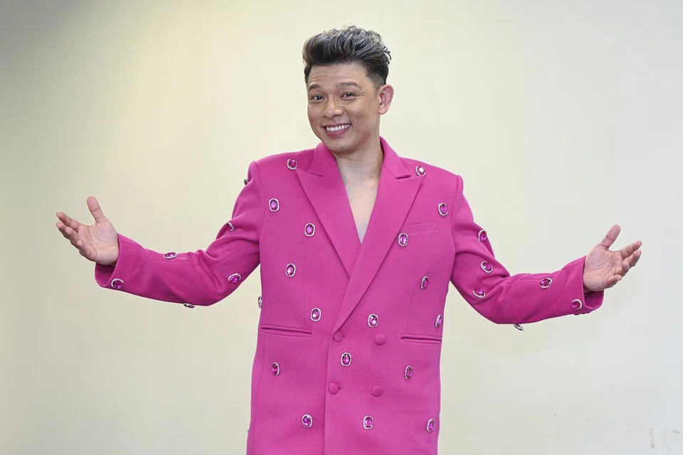 HADY MIRZA: Pemenang ‘Singapore Idol’ (Musim 2), ‘Asian Idol’ dan ‘Gegar Vaganza 6’ (GV6) ini muncul pula sebagai naib juara ‘All Stars Gegar Vaganza’. Menerusi platform GV, satu Nusantara dapat mendengar dan menghargai kelunakan suaranya.