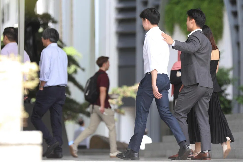 Ketua pegawai eksekutif (CEO) syarikat dalam Indeks Straits Times (STI) mencatat tempoh perkhidmatan purata 8.8 tahun pada suku ketiga 2025, berbanding 7.2 tahun di peringkat sejagat.