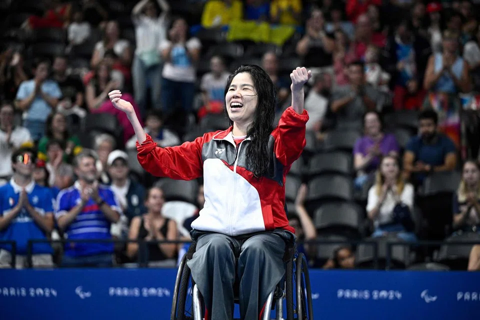 Perenang Paralimpik Singapura, Yip Pin Xiu, meraikan kemenangannya dalam acara renang kuak lentang 50 meter di Paris 2024. Beliau membawa pulang dua pingat emas di edisi Paralimpik kali ini. 