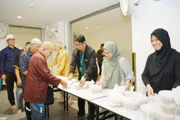 Agihan bubur, Ramadan, Masjid Darul Makmur