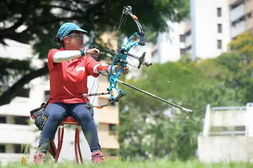 HARAPAN BERTANDING BELUM TENTU: Walaupun kecewa, Syahidah tetap akan meneruskan latihan dan berharap keputusan untuk membenarkannya bertanding diluluskan. - Foto THE STRAITS TIMES