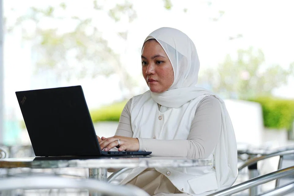 Cik Fazirah Sa’im membawa pengalaman luasnya dalam bidang perhubungan awam dan komunikasi ke LaunchLink Communications, sebuah agensi perhubungan awam (PR) dan komunikasi berpangkalan di Australia yang sedang berkembang pesat. 