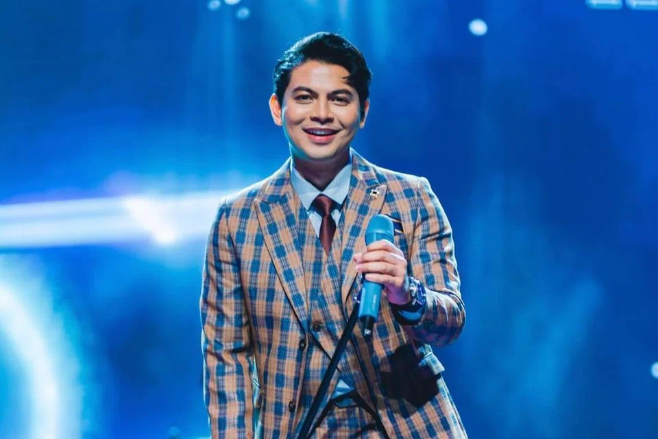 Pelakon dan penyanyi, Izzue Islam, mengakui belum ada satu lagu solonya yang mendapat kejayaan secara meluas berbanding lagu-lagu bersama bekas kumpulannya, Forteen. 