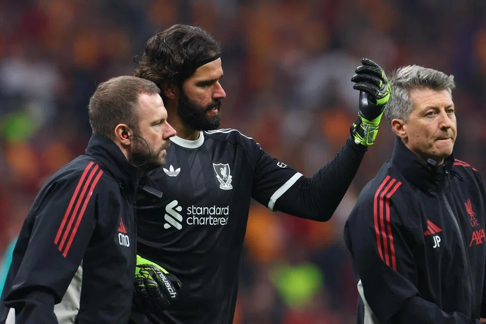 Kecederaan yang menimpa penjaga gawang Liverpool, Alisson Becker, ketika menentang Galatasaray bermakna beliau tidak akan beraksi menentang Chelsea pada 5 Oktober ini.