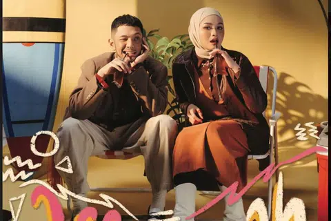 Salma Salsabil bergabung dengan penyanyi rap, Basboi dalam lagu, Affa Iyah, yang cukup rancak dan santai didengar.