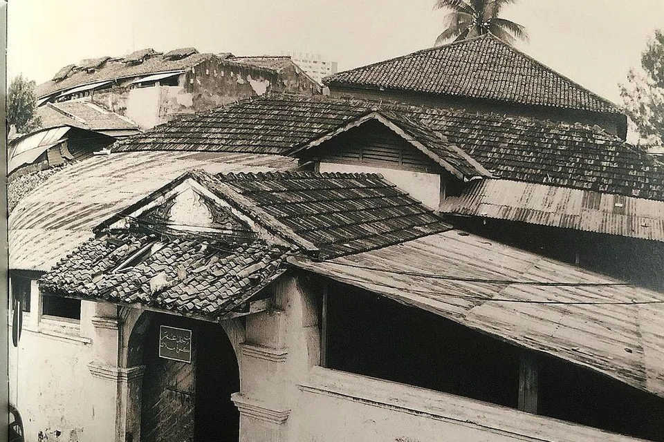 SUASANA SILAM: Masjid Omar Kampong Melaka. Foto ini dirakam pada 1969. - Foto PENGUASA PEMBANGUNAN SEMULA BANDAR (URA)
