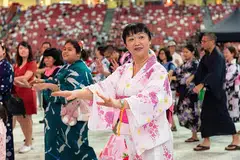 KINI PERAYAAN BUDAYA?: Sultan Selangor, Sultan Sharafuddin Idris Shah, berkata walaupun perayaan Bon Odori tu bermula sebagai perayaan keagamaan, ia telah berkembang menjadi perayaan budaya sejak beberapa dekad lalu. - Foto fail