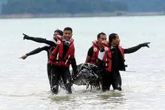 KES LEMAS NAIK MENDADAK: Sebanyak 700 kes lemas dilaporkan berlaku di Malaysia tahun lalu. Sepanjang minggu lalu sahaja, sembilan kematian dilaporkan dalam tiga kejadian berasingan di Selangor, Kedah dan Pahang. - Foto THE STAR