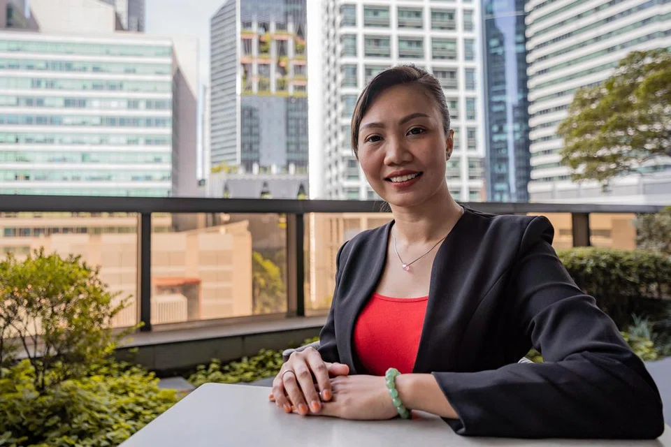 Cik Habibah Abdul Rahim, Eksekutif Operasi Hasil Jualan di Far East Hospitality, adalah contoh seorang wanita yang sentiasa ingin membentuk versi terbaik dirinya. Beliau pernah menjadi pembantu perkhidmatan tetamu dan tugasnya di Far East Hospitality mendedahkan beliau kepada pelbagai bidang perniagaan hospitaliti.