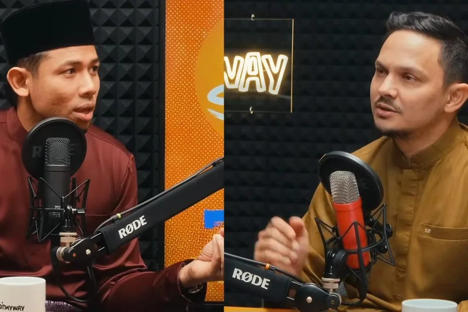 Pengacara Malaysia, Nabil Ahmad (kiri) memberitahu apabila beliau direhatkan daripada tugas sebagai penyampai radio di segmen, ‘3 Pagi ERA’, ia telah meninggalkan kesan pada emosinya. Nabil membuat pendedahan itu dalam satu podcast yang dikendalikan Aidid Marcello. 